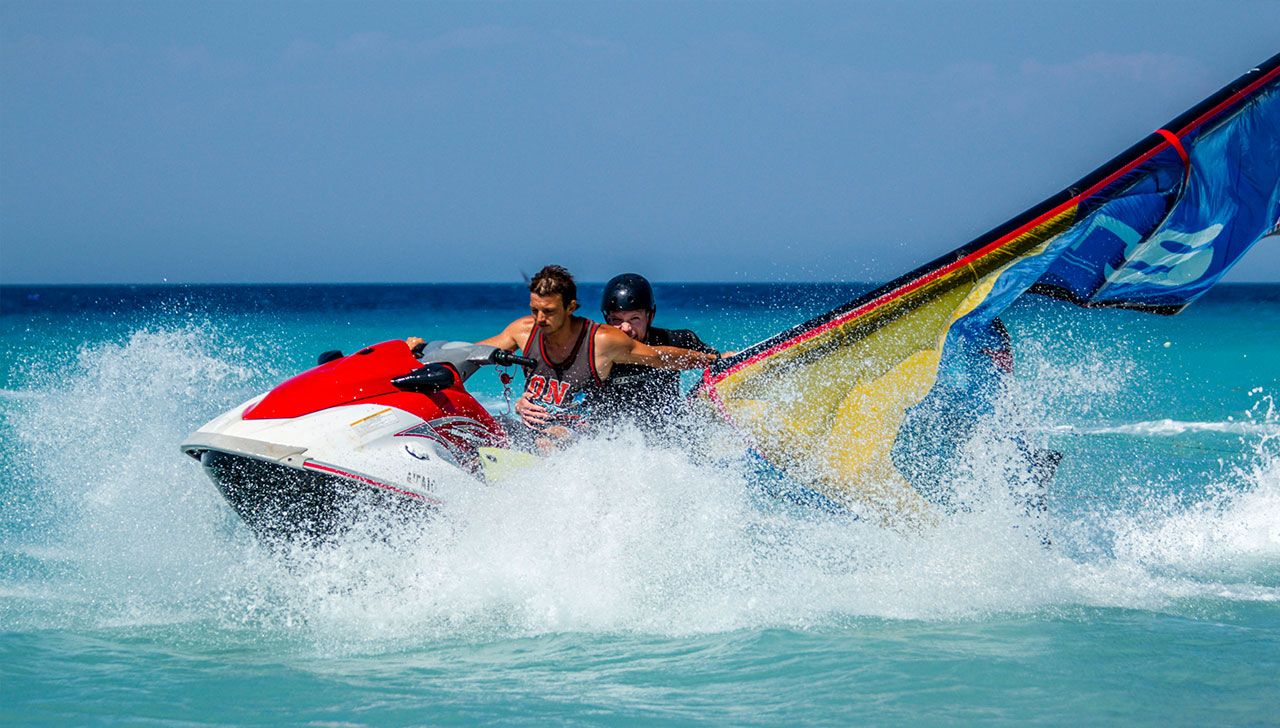 rescue-kitesurfing-kite-air-riders-kitepro-center-kremasti-rhodes-jetski